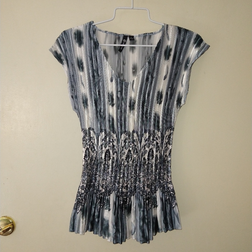 Milano body hugging kidding blouse pleated gray - Picture 8 of 9